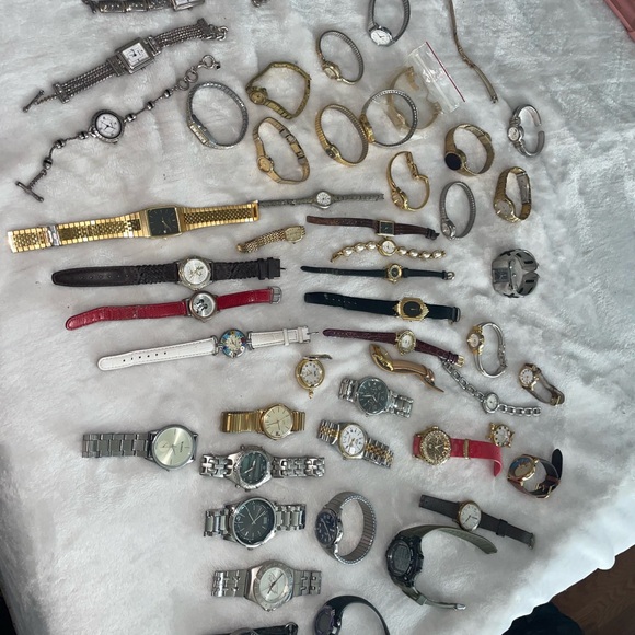LOT OF 48 Assorted Watches Collection - Picture 1 of 11